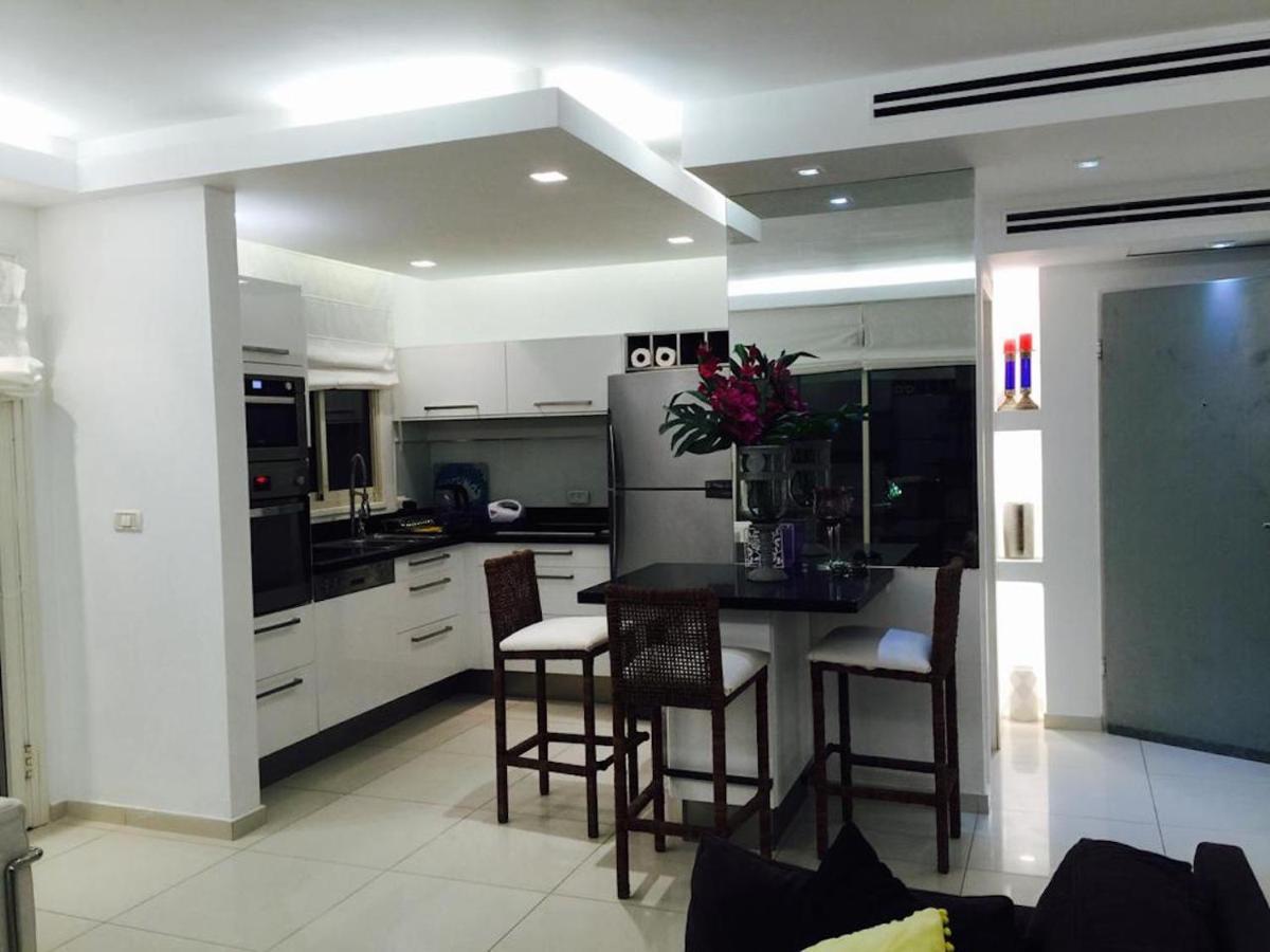 Regency Residence With Pool - Next The Beach Herzliya Екстер'єр фото