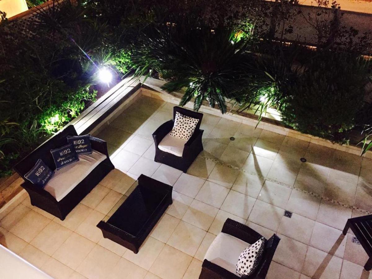 Regency Residence With Pool - Next The Beach Herzliya Екстер'єр фото